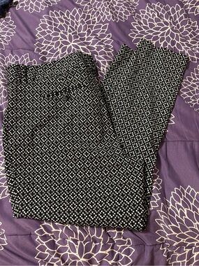 The Limited black and white ankle crop pants with geometric micro-tiled pattern.